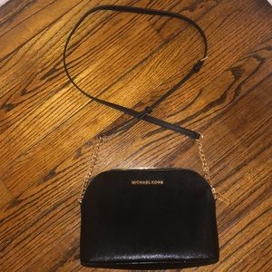 Michael Kors Cindy dome crossbody